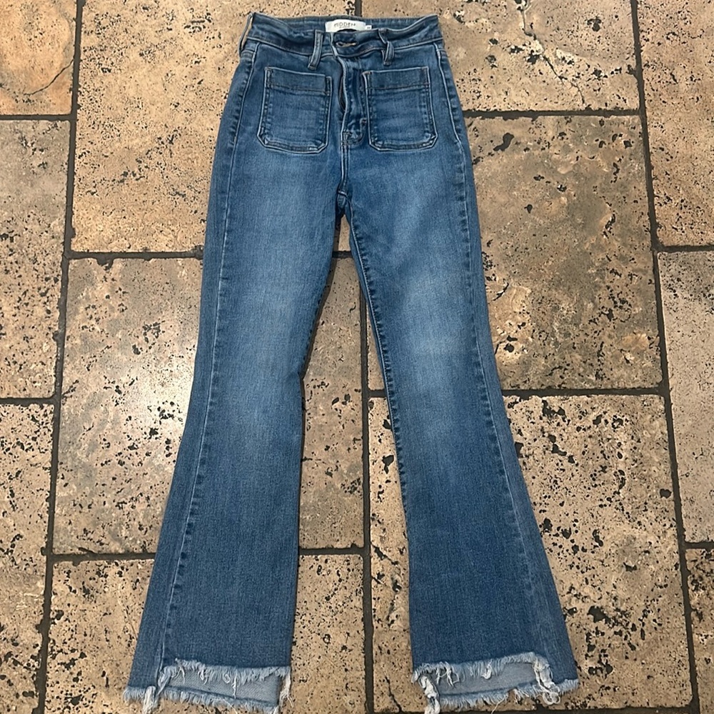 Women’s jeans from HIDDEN. Size 24 waist.